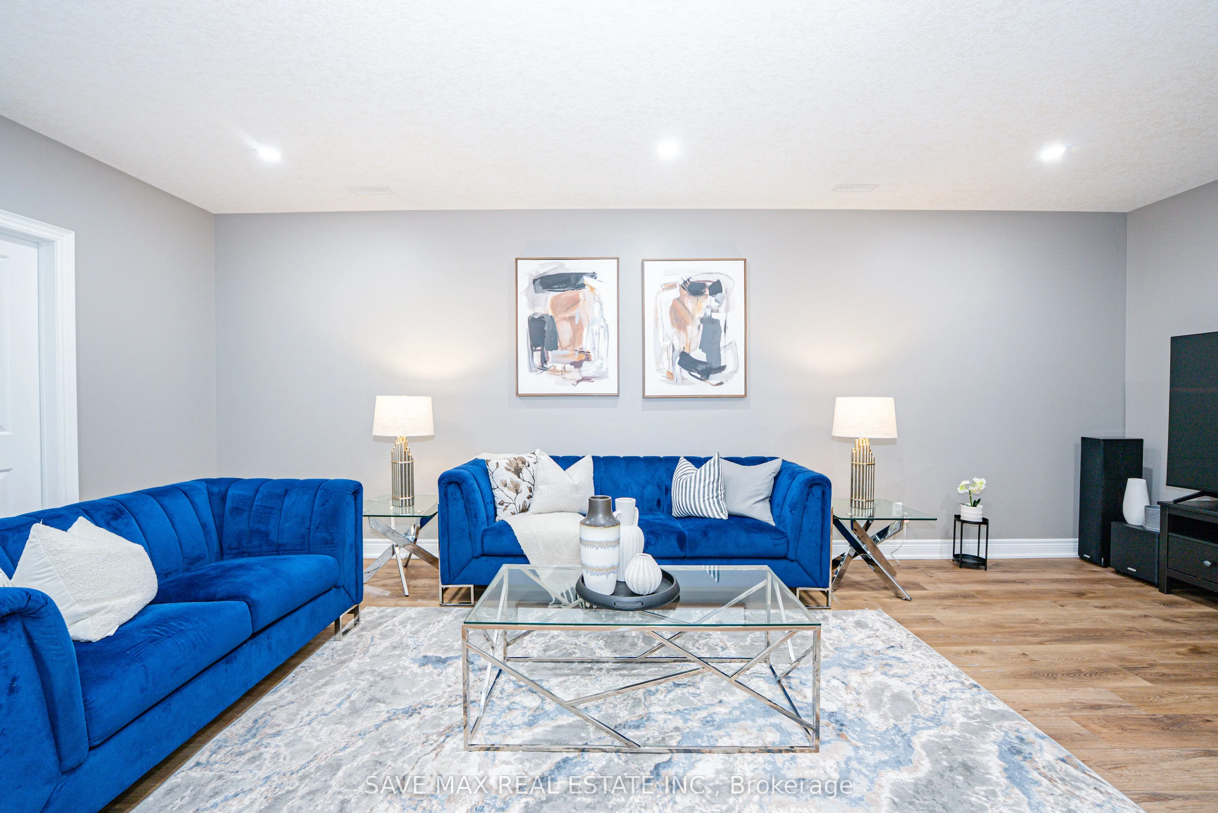 2848 King Street, #11
