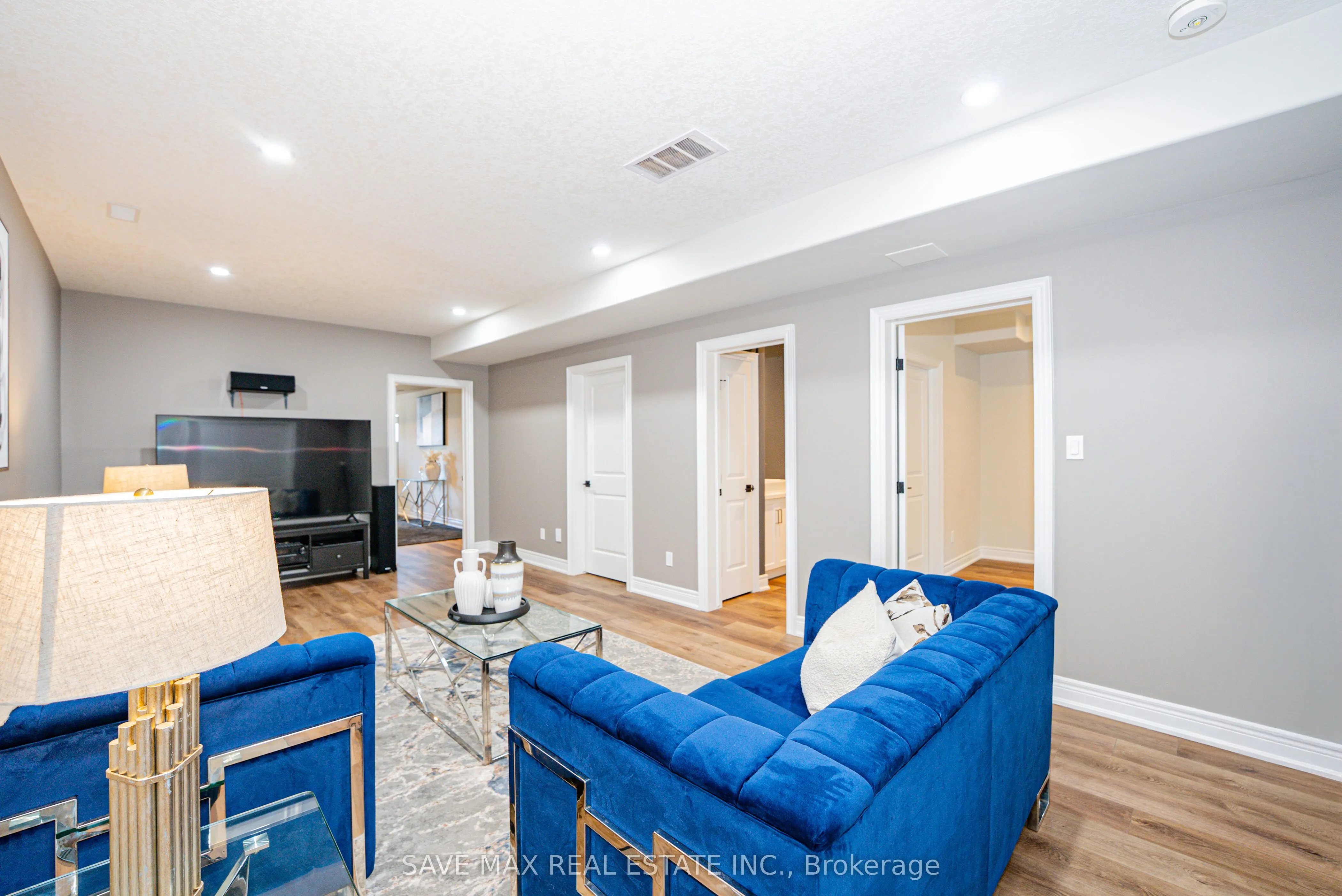 2848 King Street, #11