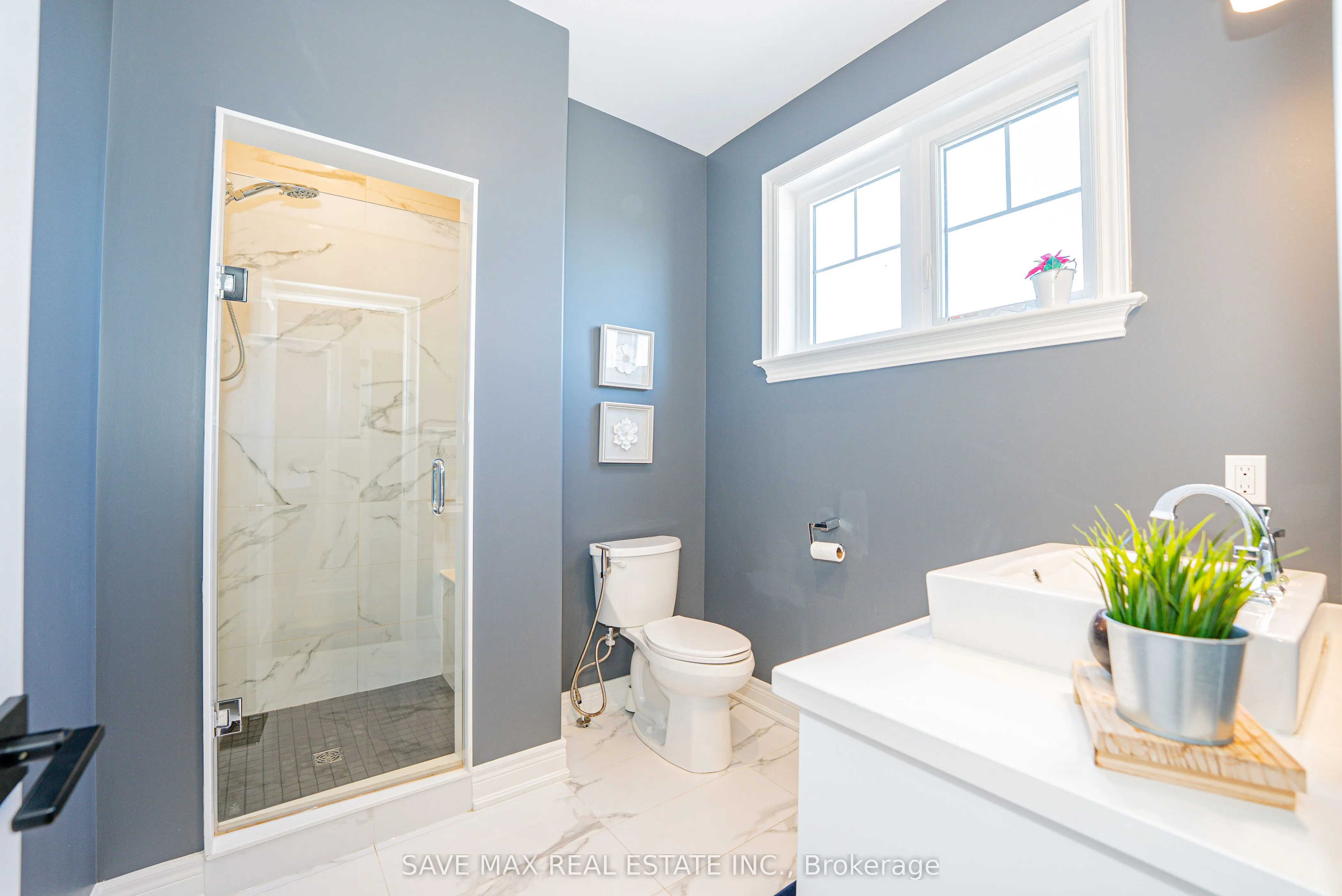 2848 King Street, #11