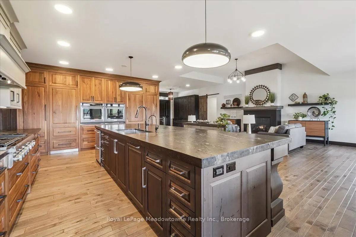 8837 Wellington Road 124