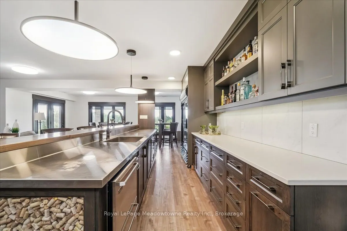 8837 Wellington Road 124