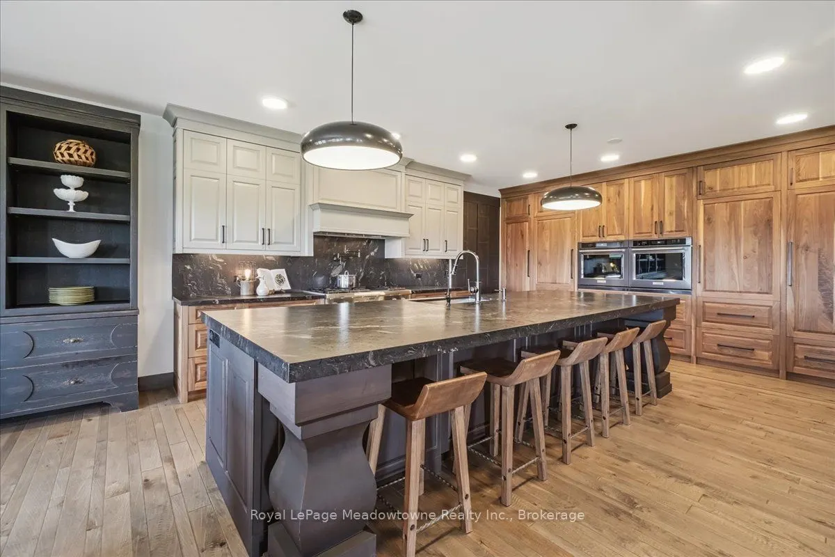 8837 Wellington Road 124