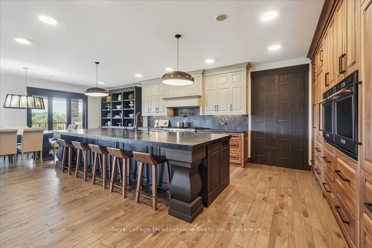 8837 Wellington Road 124