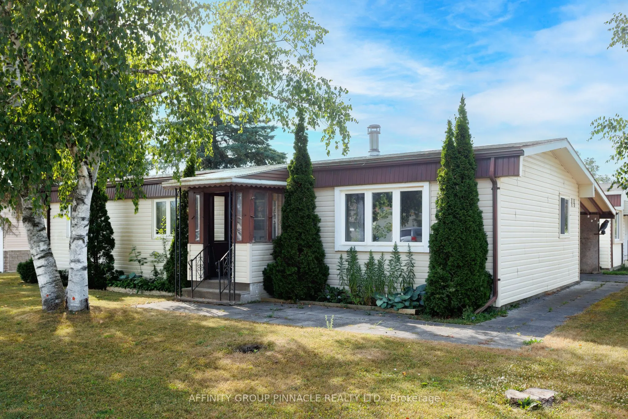 15 Circle Drive