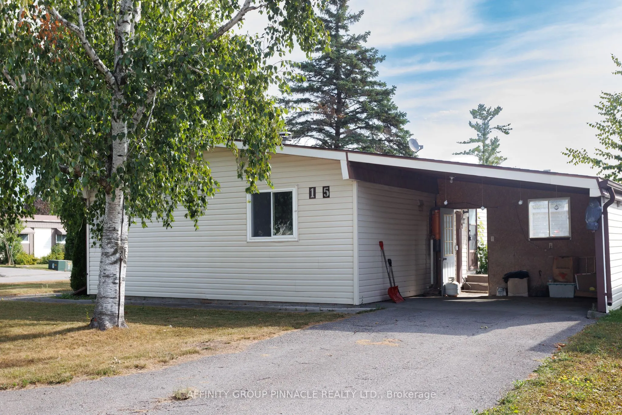 15 Circle Drive