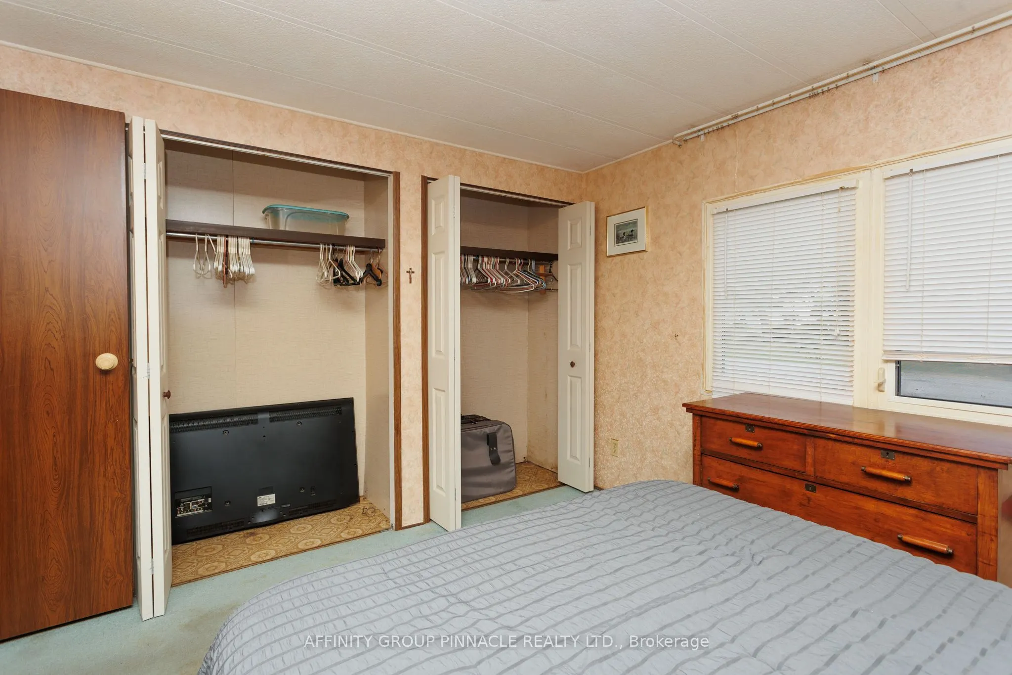 15 Circle Drive