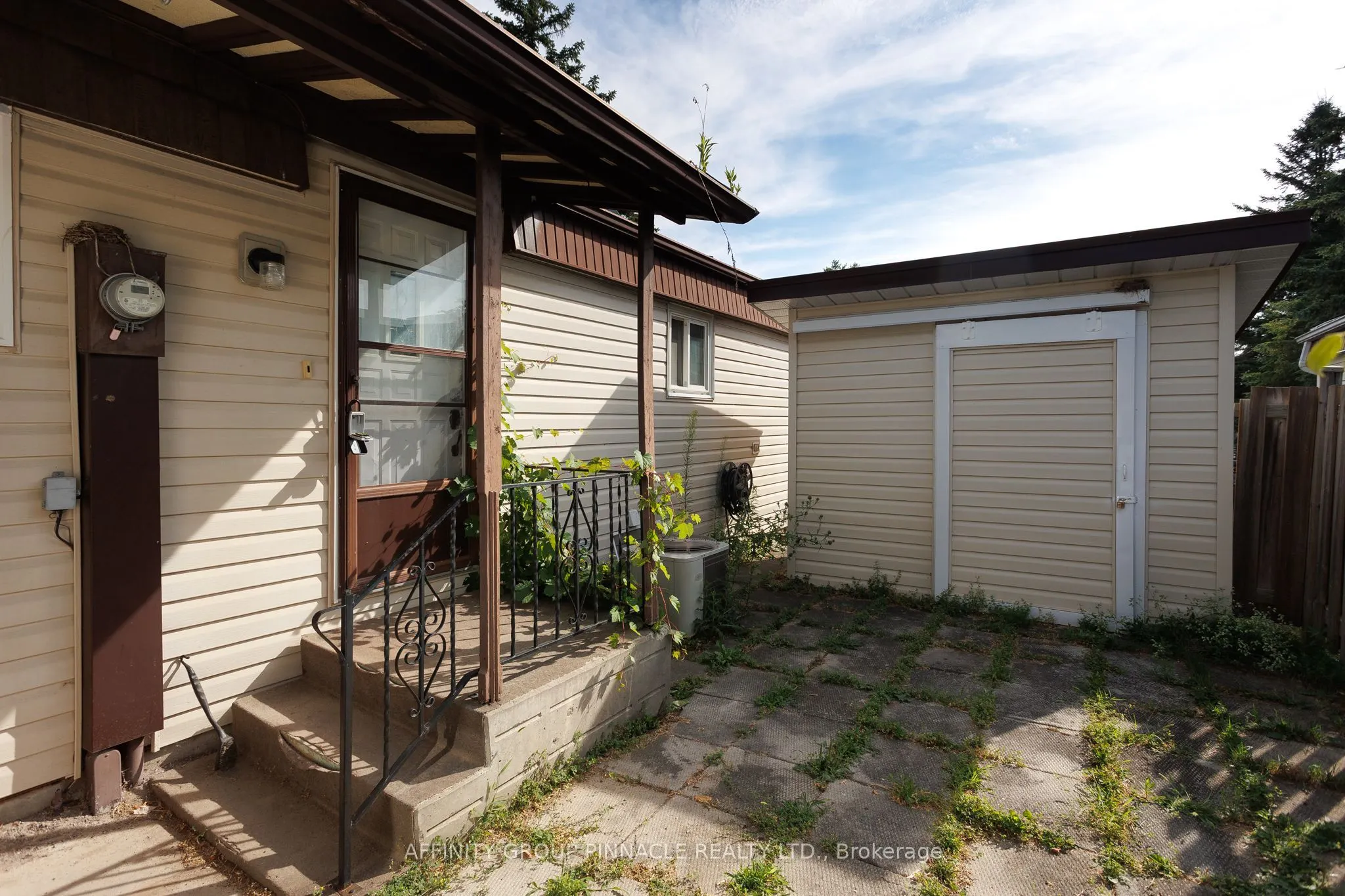 15 Circle Drive