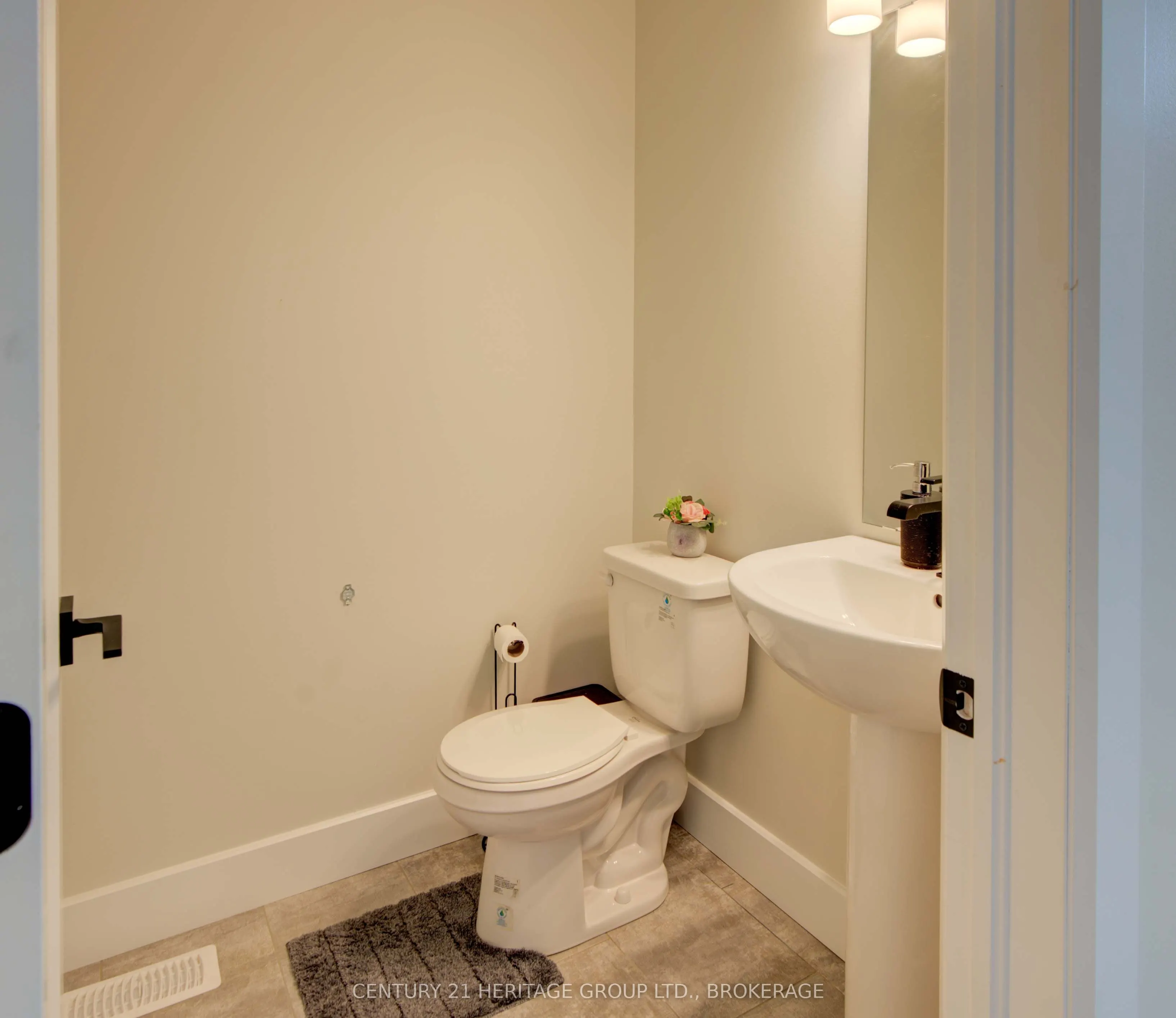 28 Dusenbury Drive