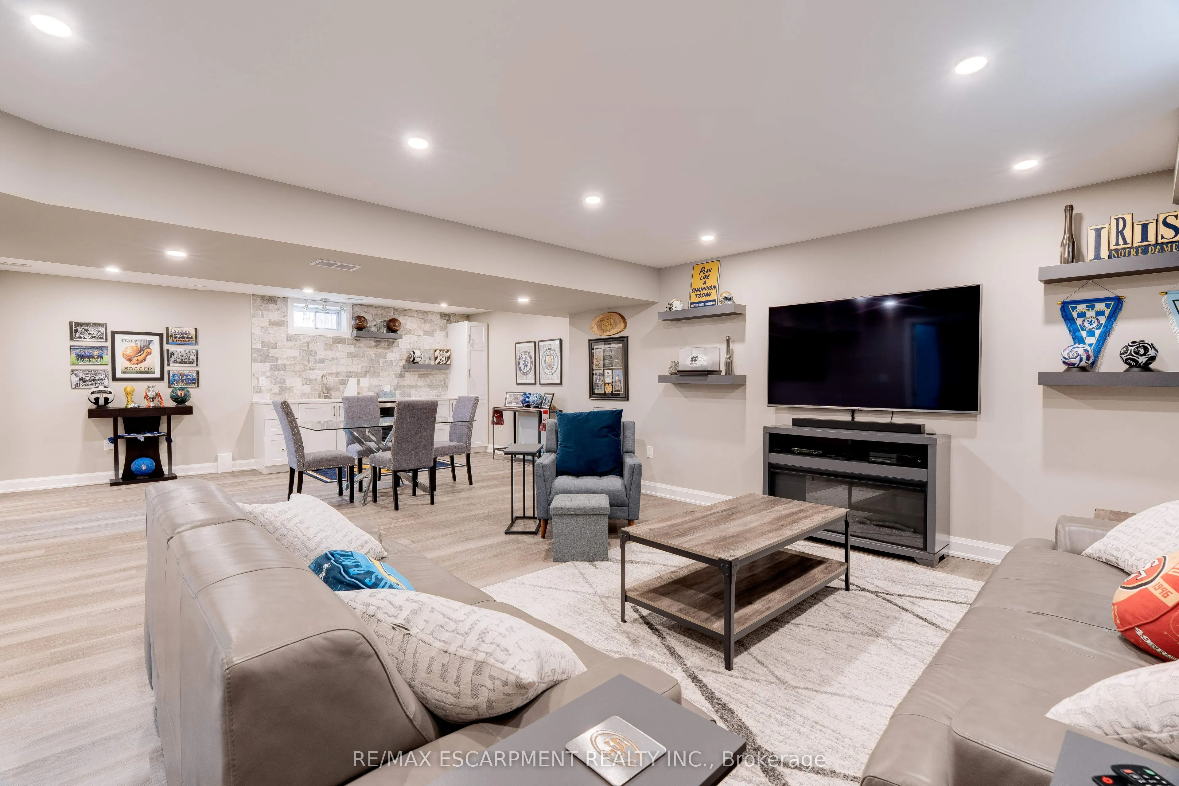 13 Biggar Crescent