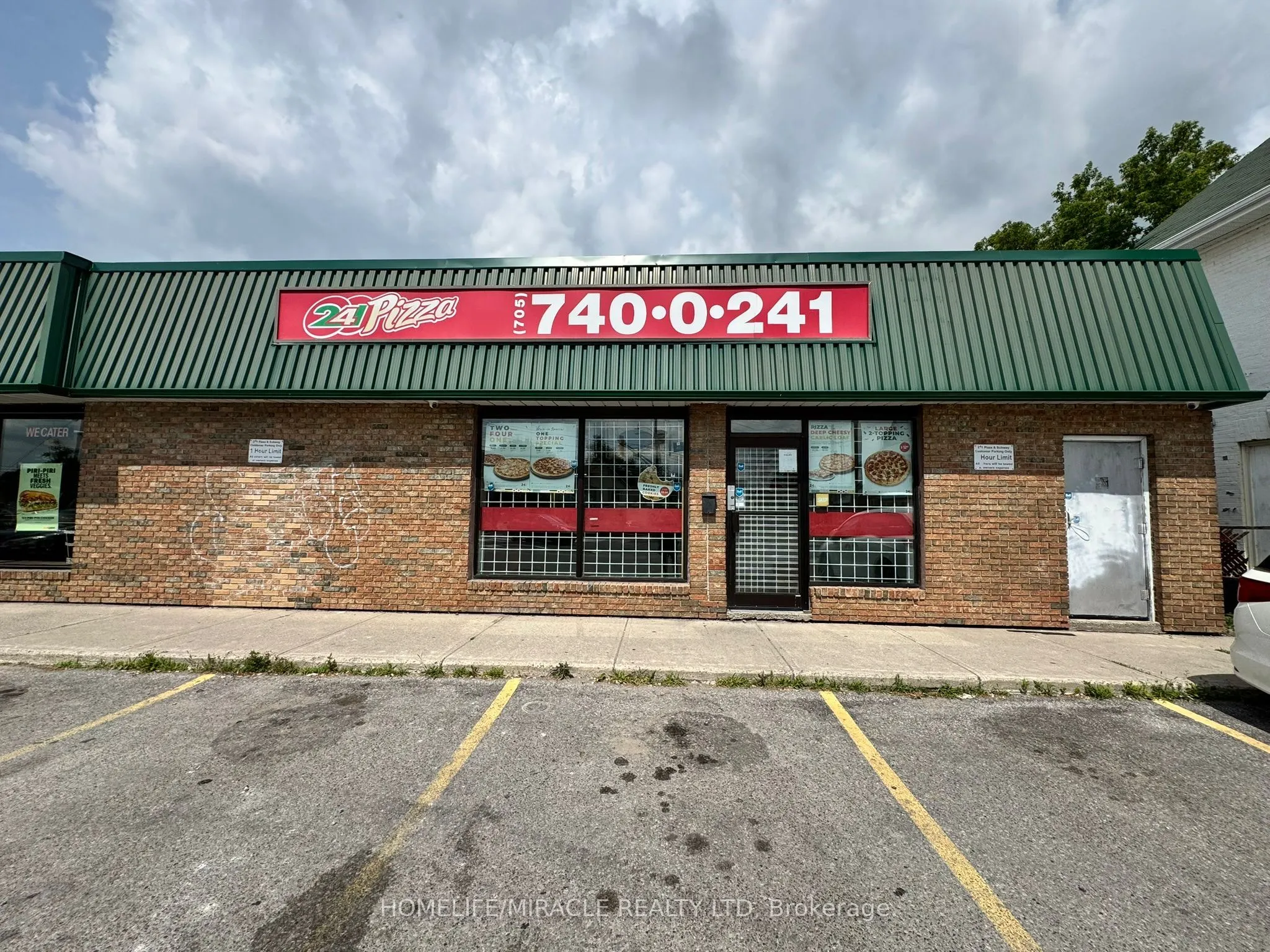 140 Parkhill Road W, #Unit B
