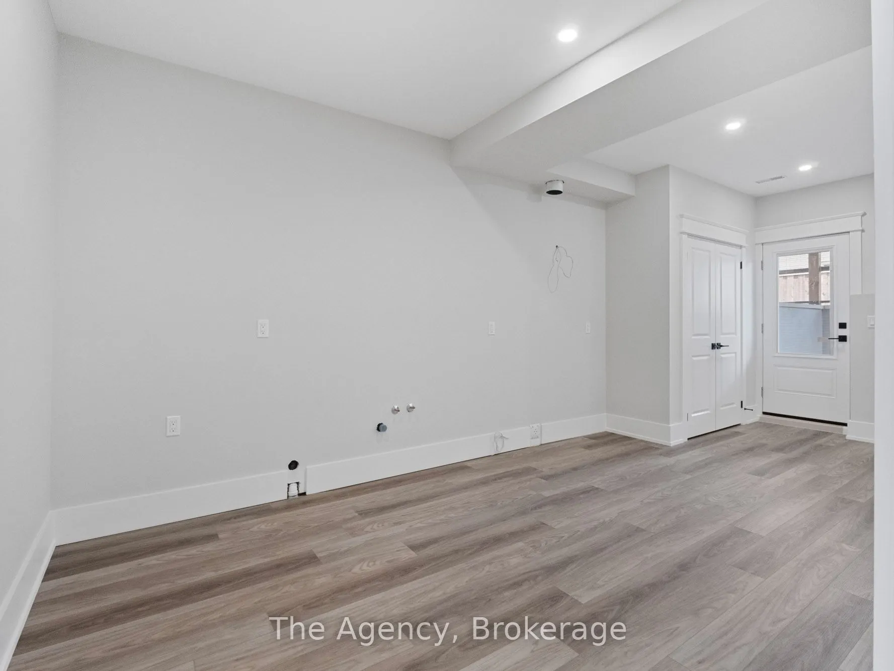 40 TOPHAM Boulevard