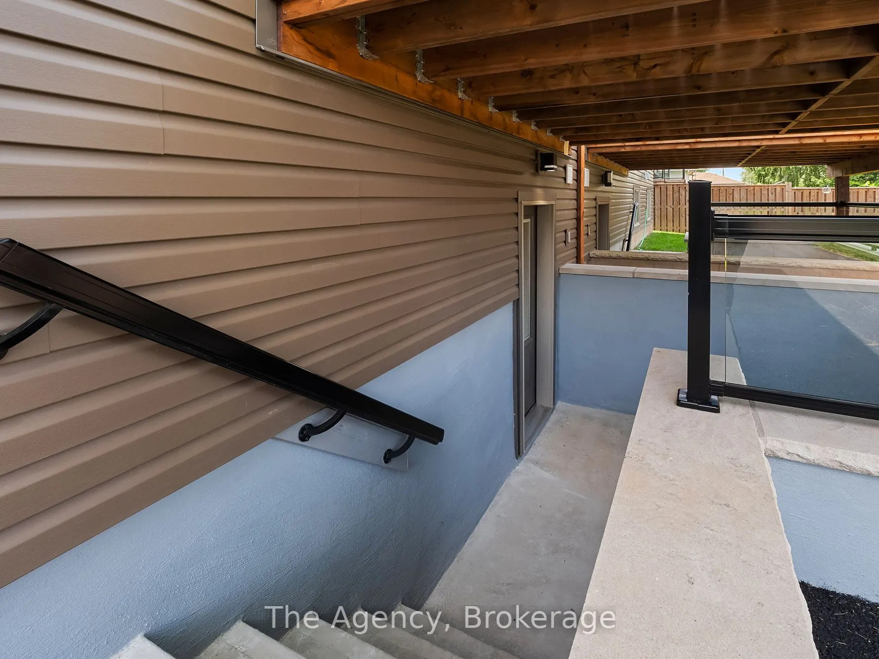 40 TOPHAM Boulevard