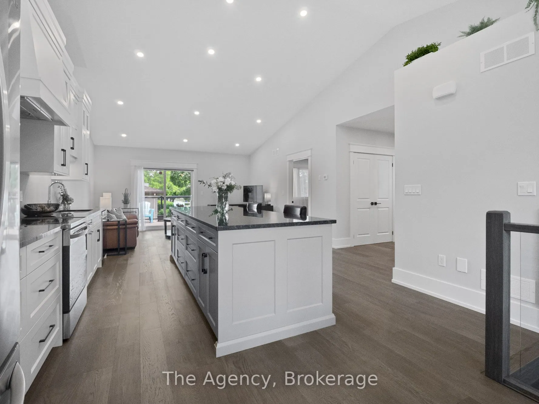 40 TOPHAM Boulevard