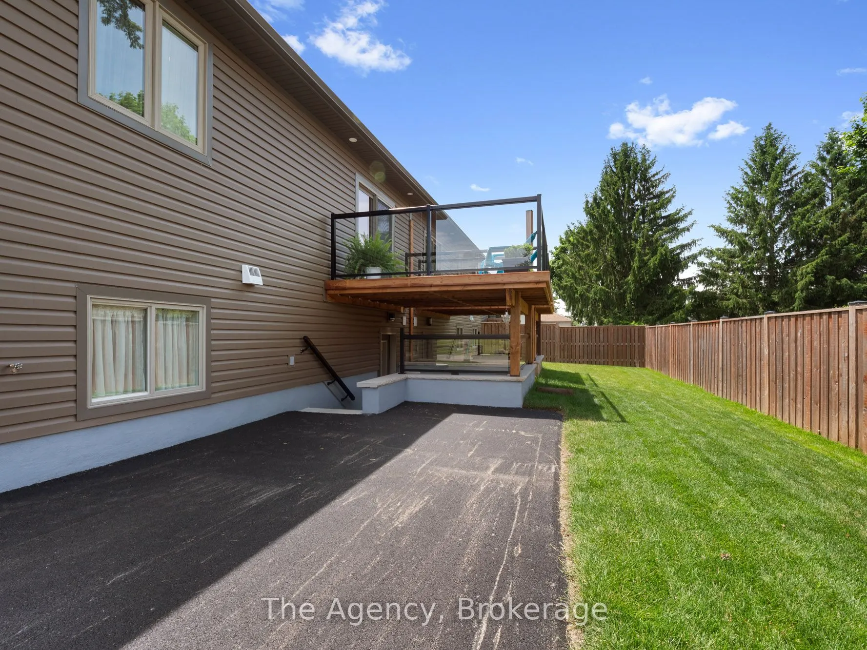 40 TOPHAM Boulevard