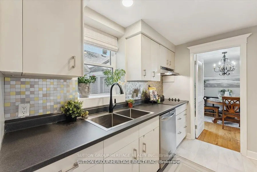 99 Bridge Street E, #5