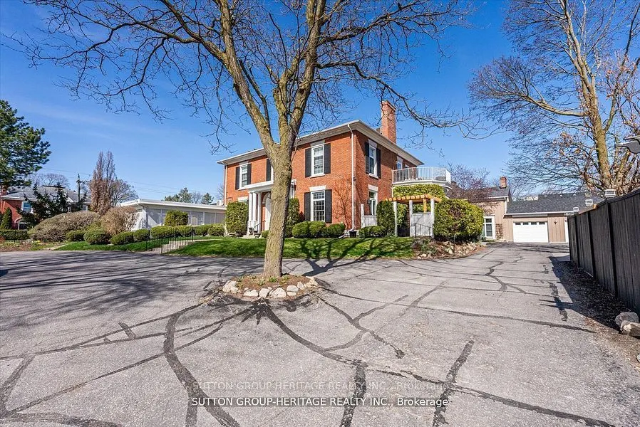 99 Bridge Street E, #5