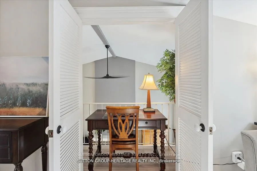 99 Bridge Street E, #5