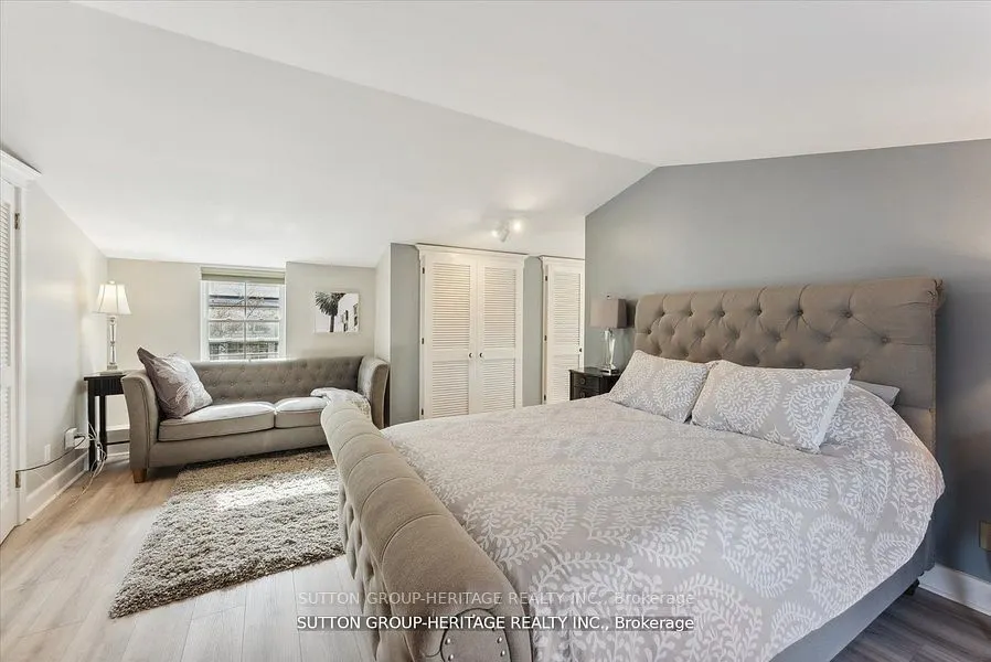99 Bridge Street E, #5