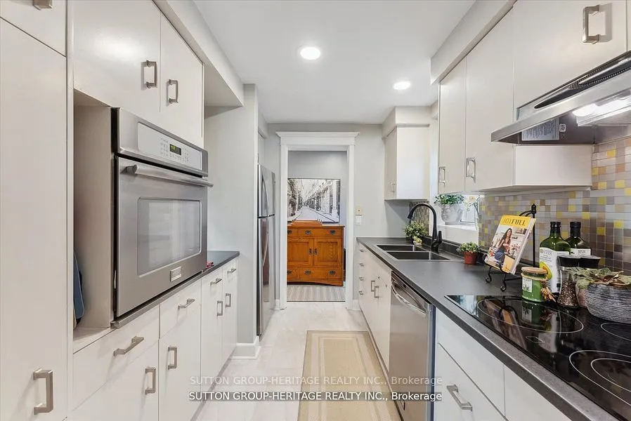 99 Bridge Street E, #5