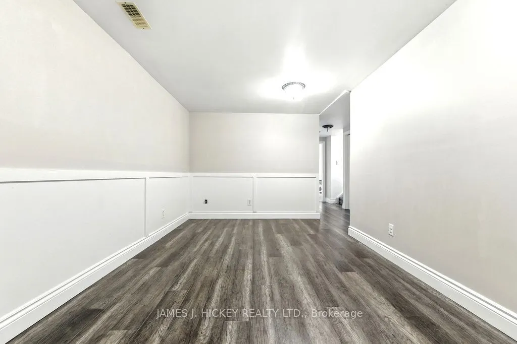 1108 Boundary Road