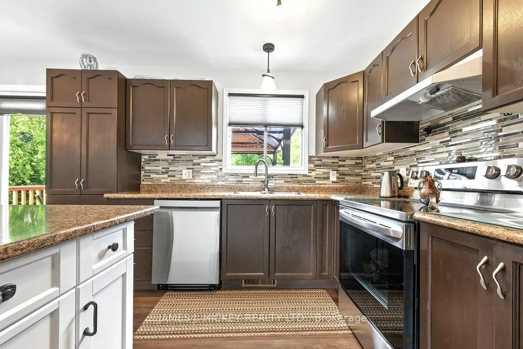 1108 Boundary Road