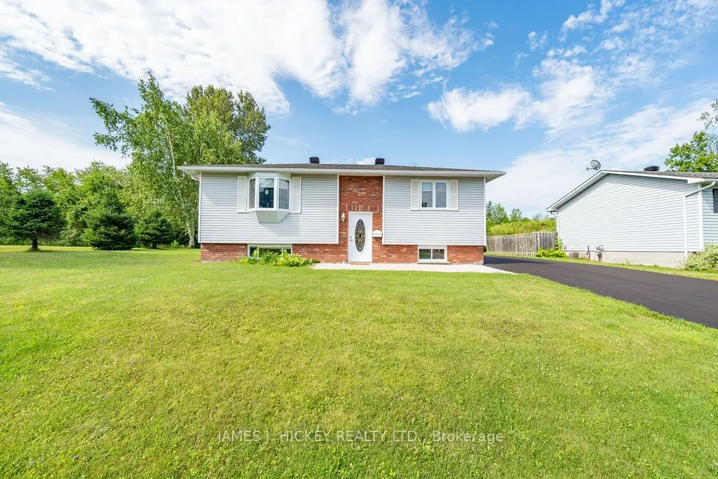 1108 Boundary Road