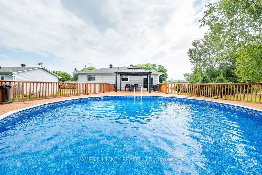 1108 Boundary Road