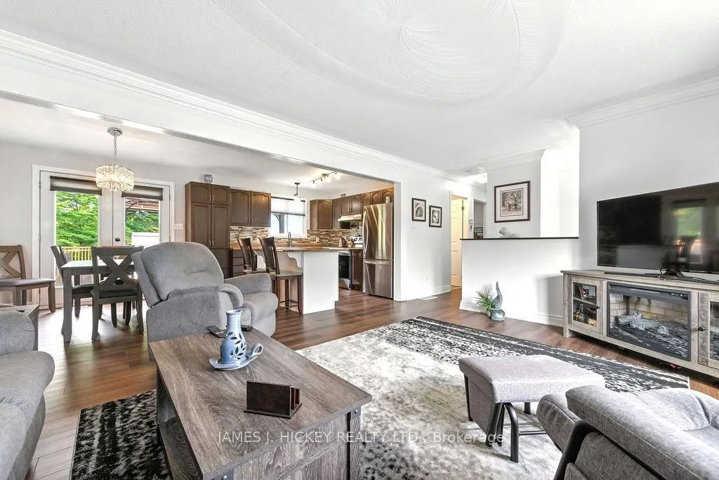 1108 Boundary Road