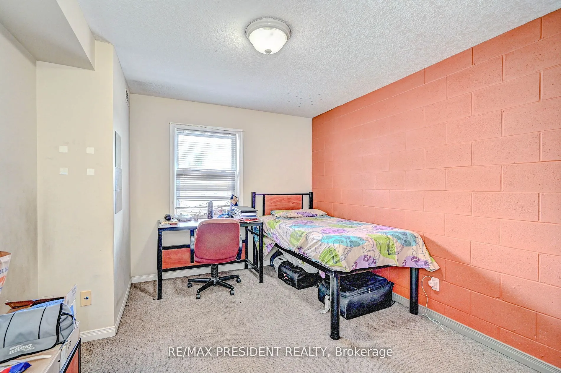 261 Lester Street, #504