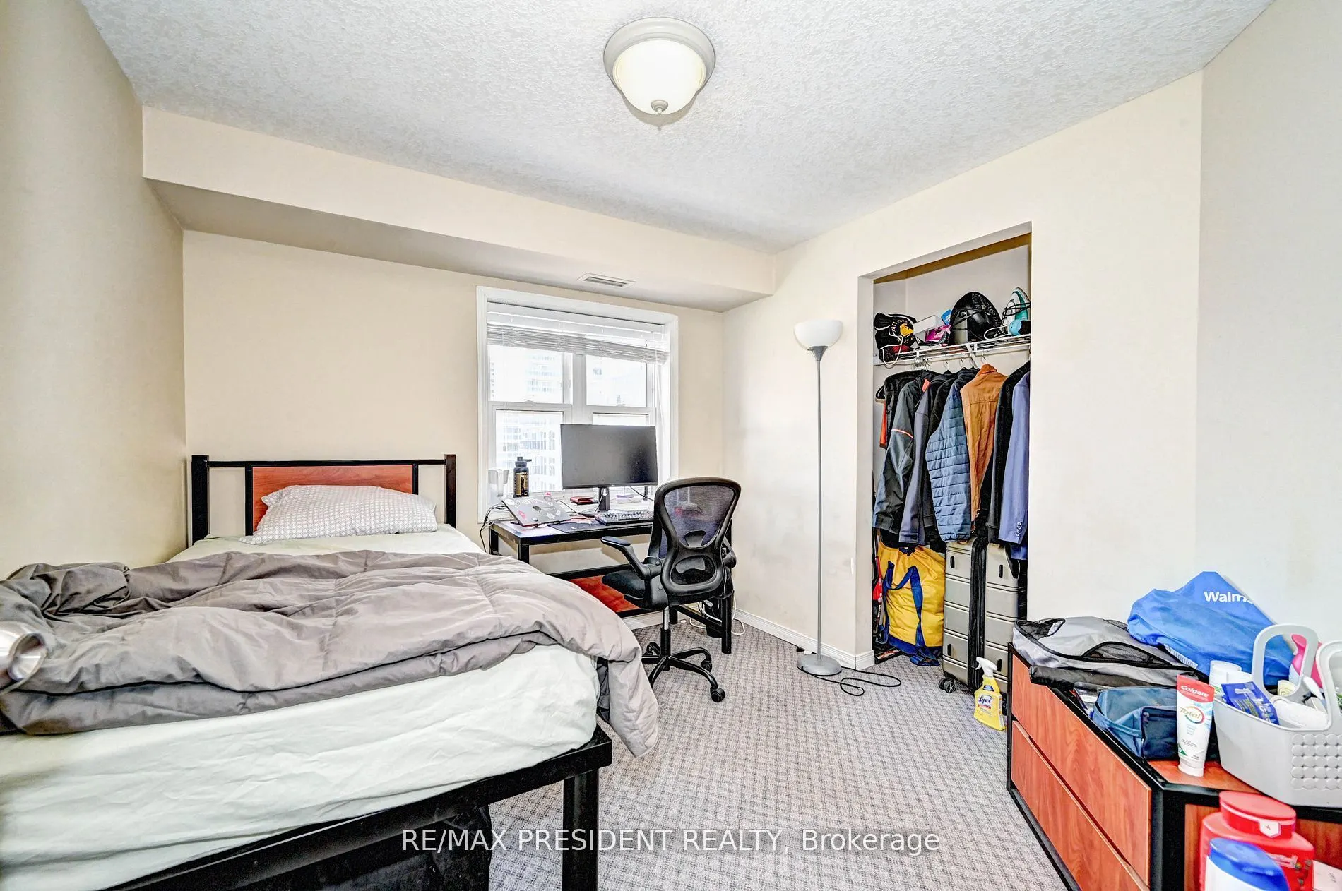 261 Lester Street, #504