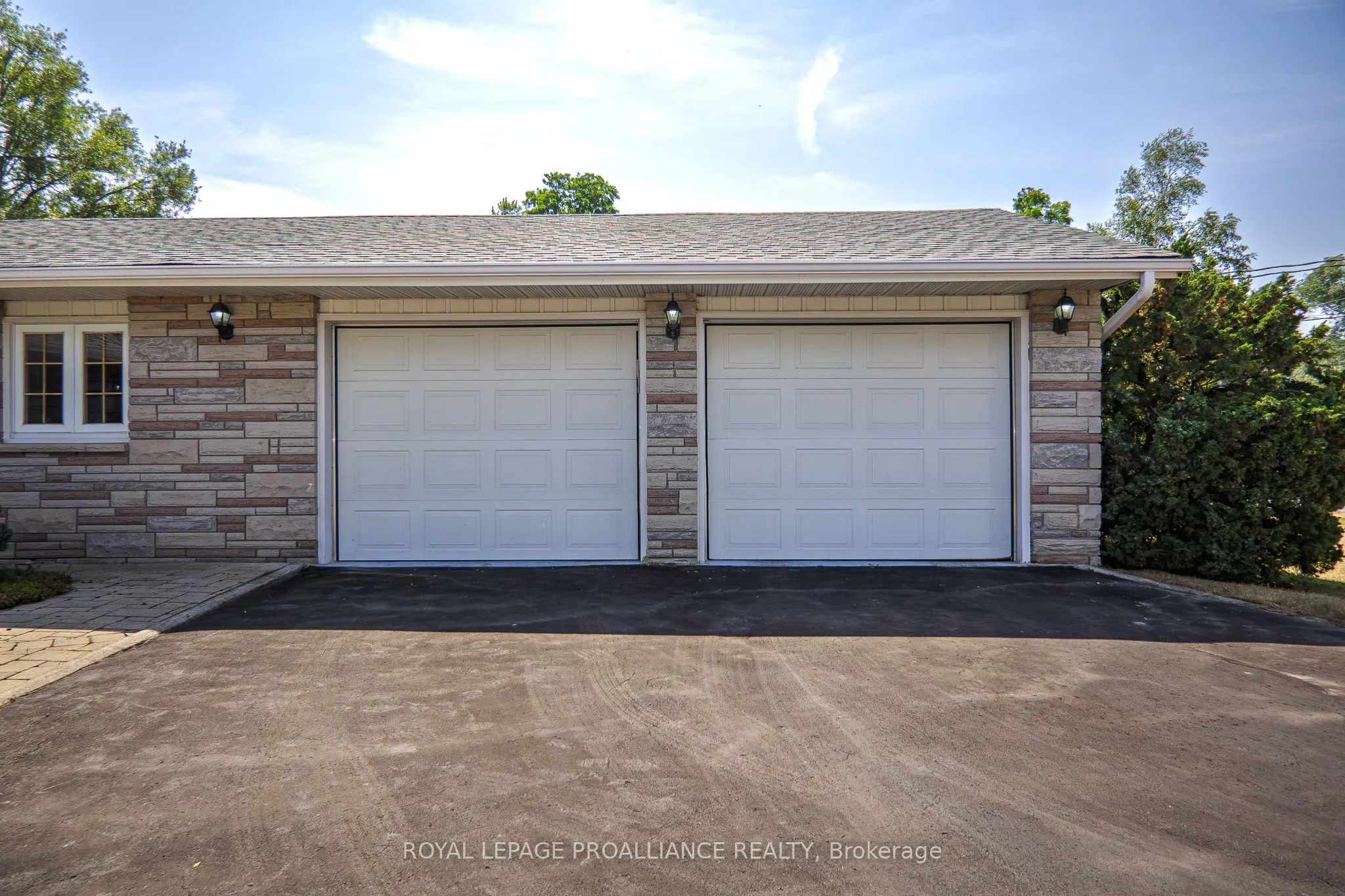 95 Baylea Drive