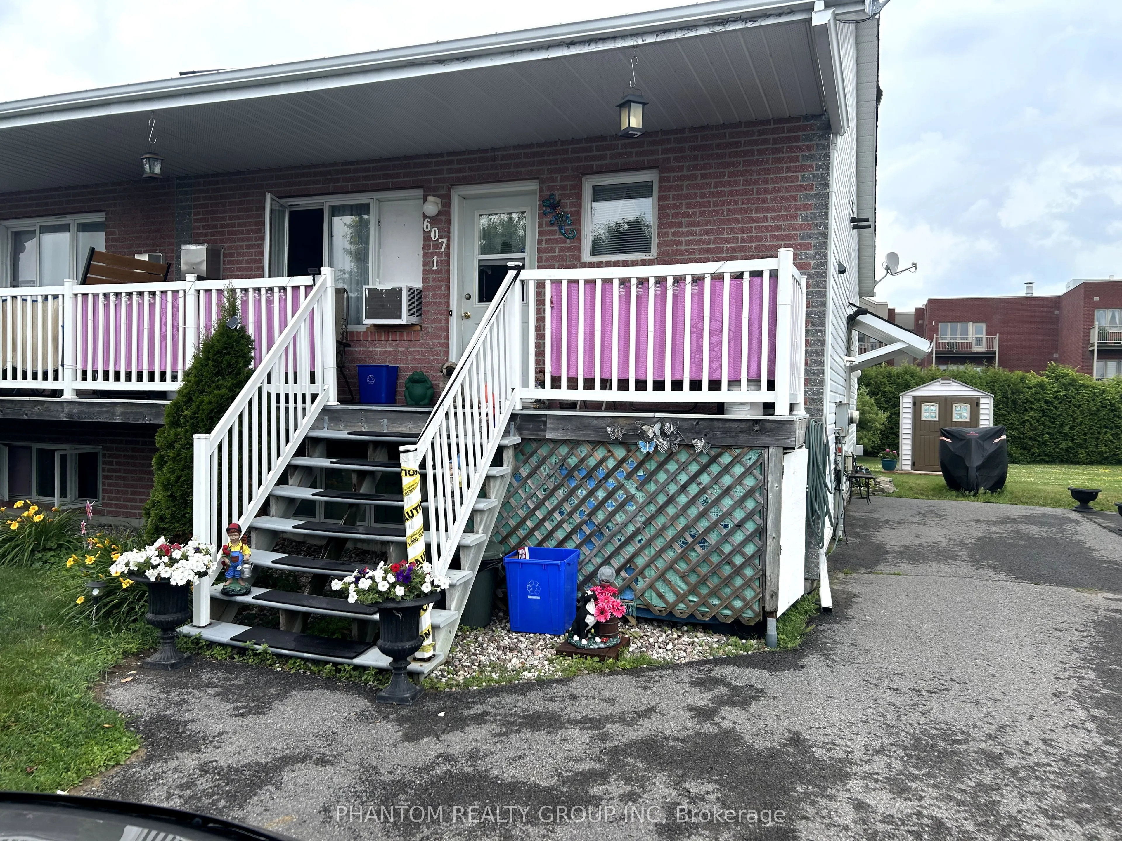 607 Paul Crescent