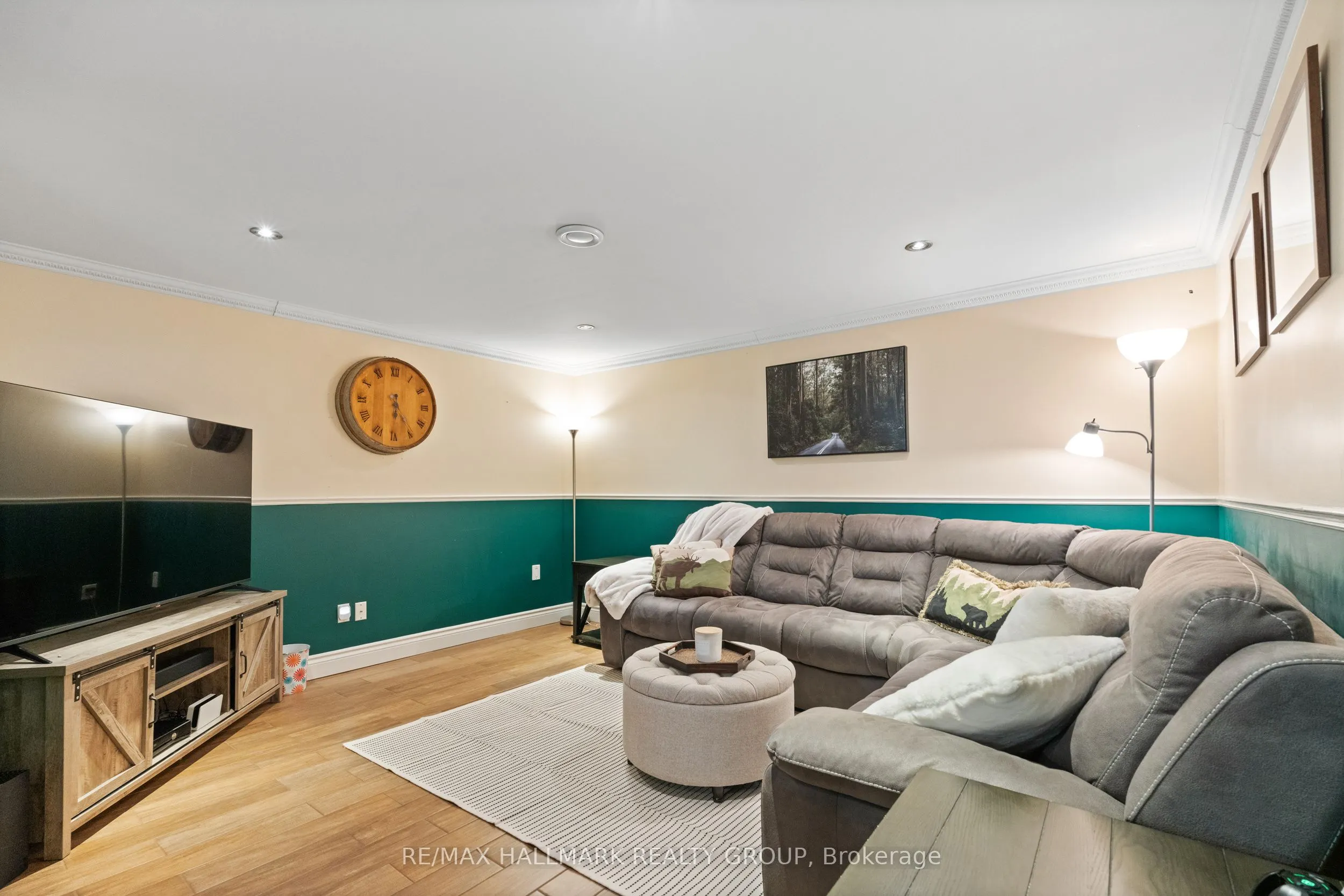 21479 Maccuaig Drive