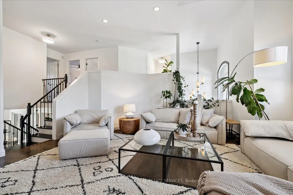 61 Niska Drive