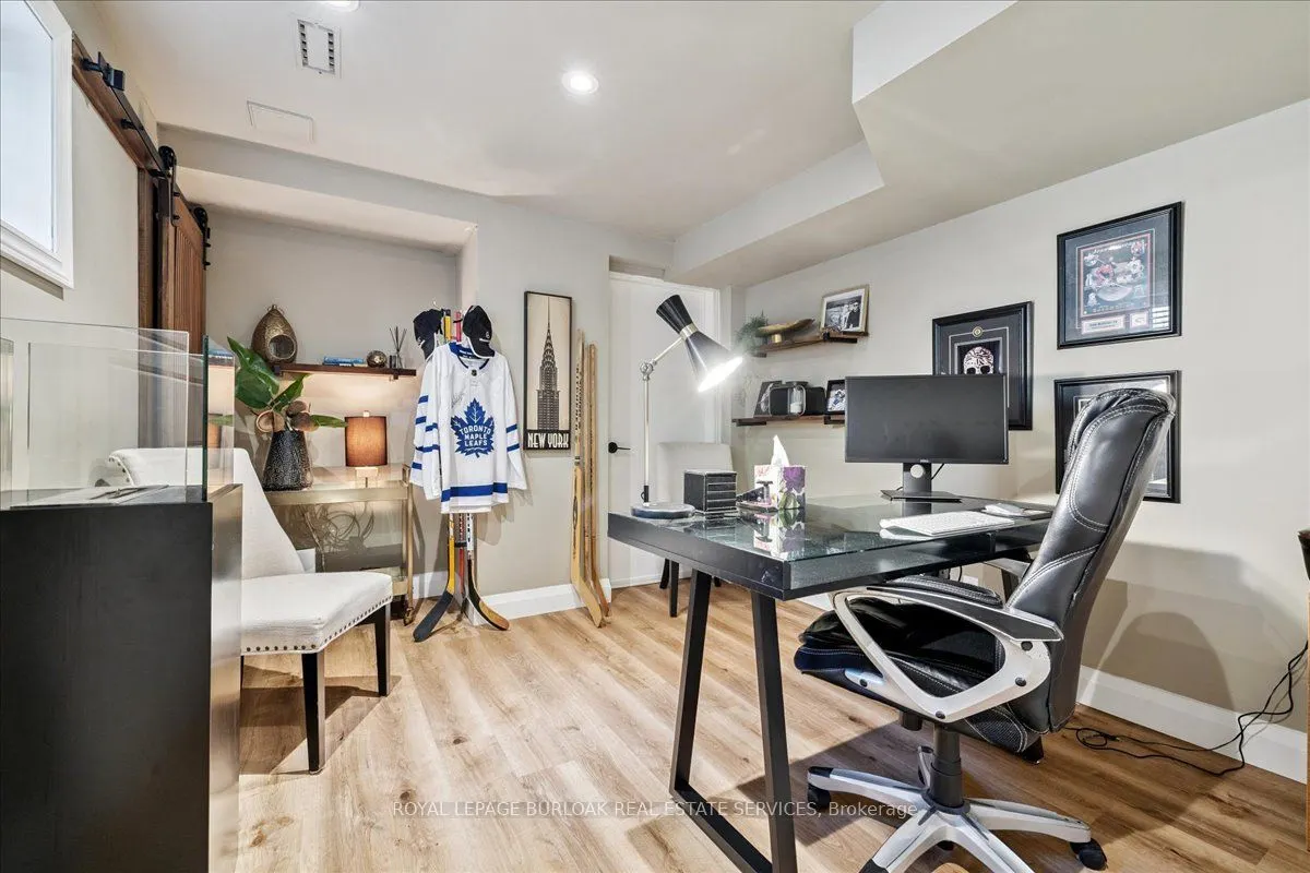 61 Niska Drive
