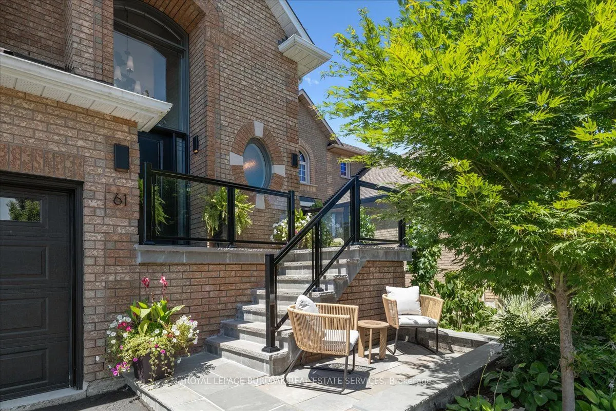 61 Niska Drive