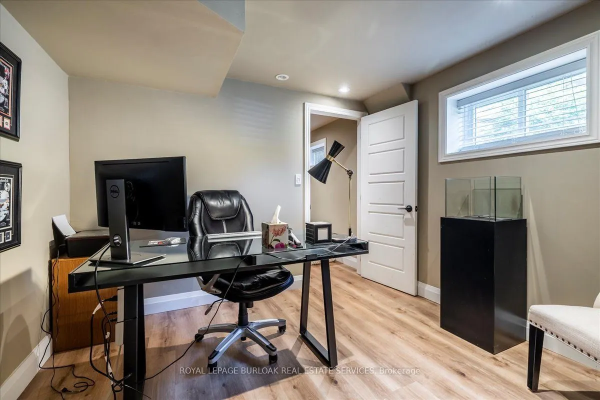 61 Niska Drive