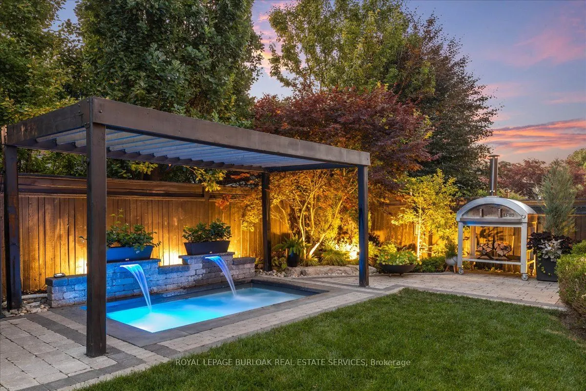61 Niska Drive