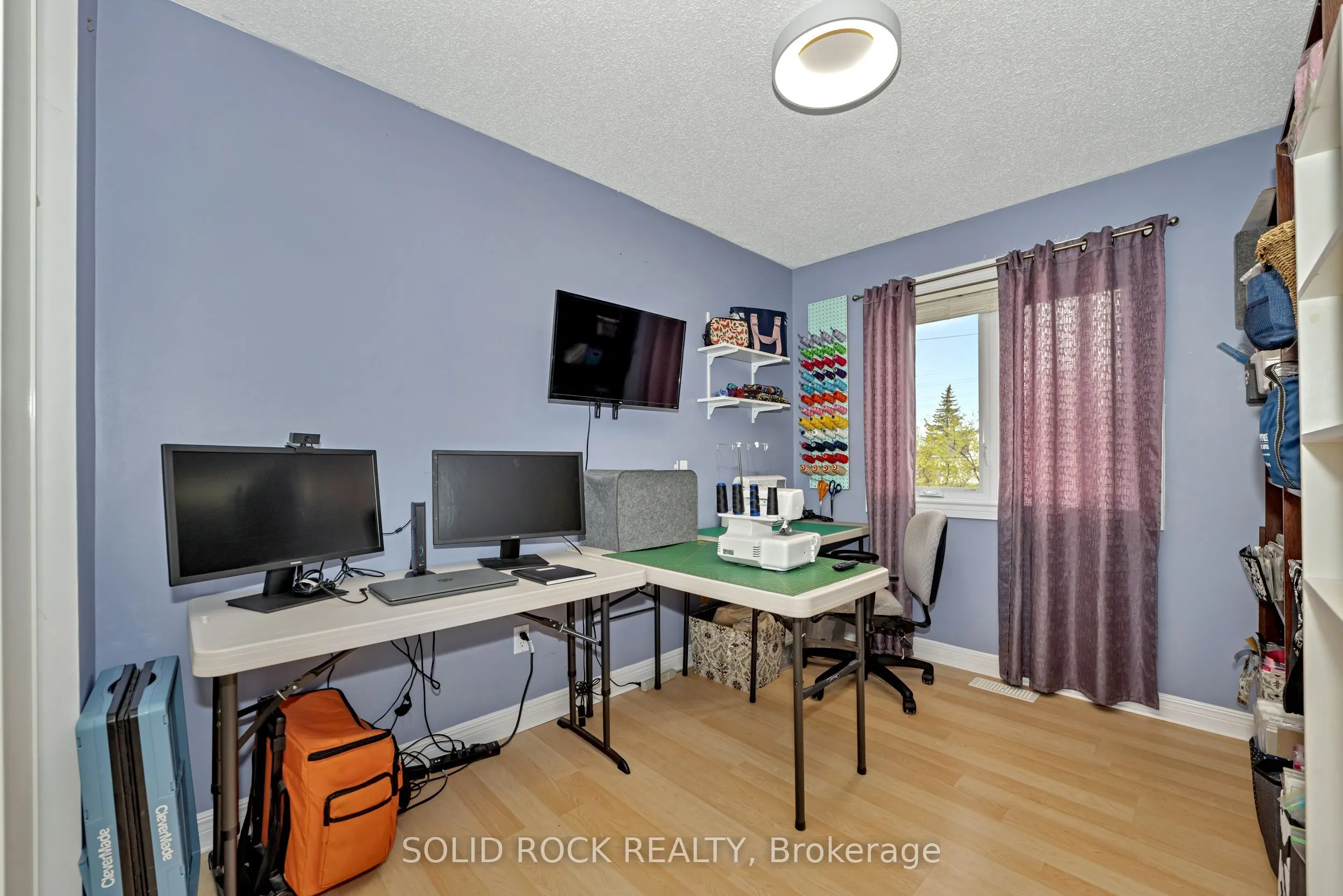 37 Grenadier Way