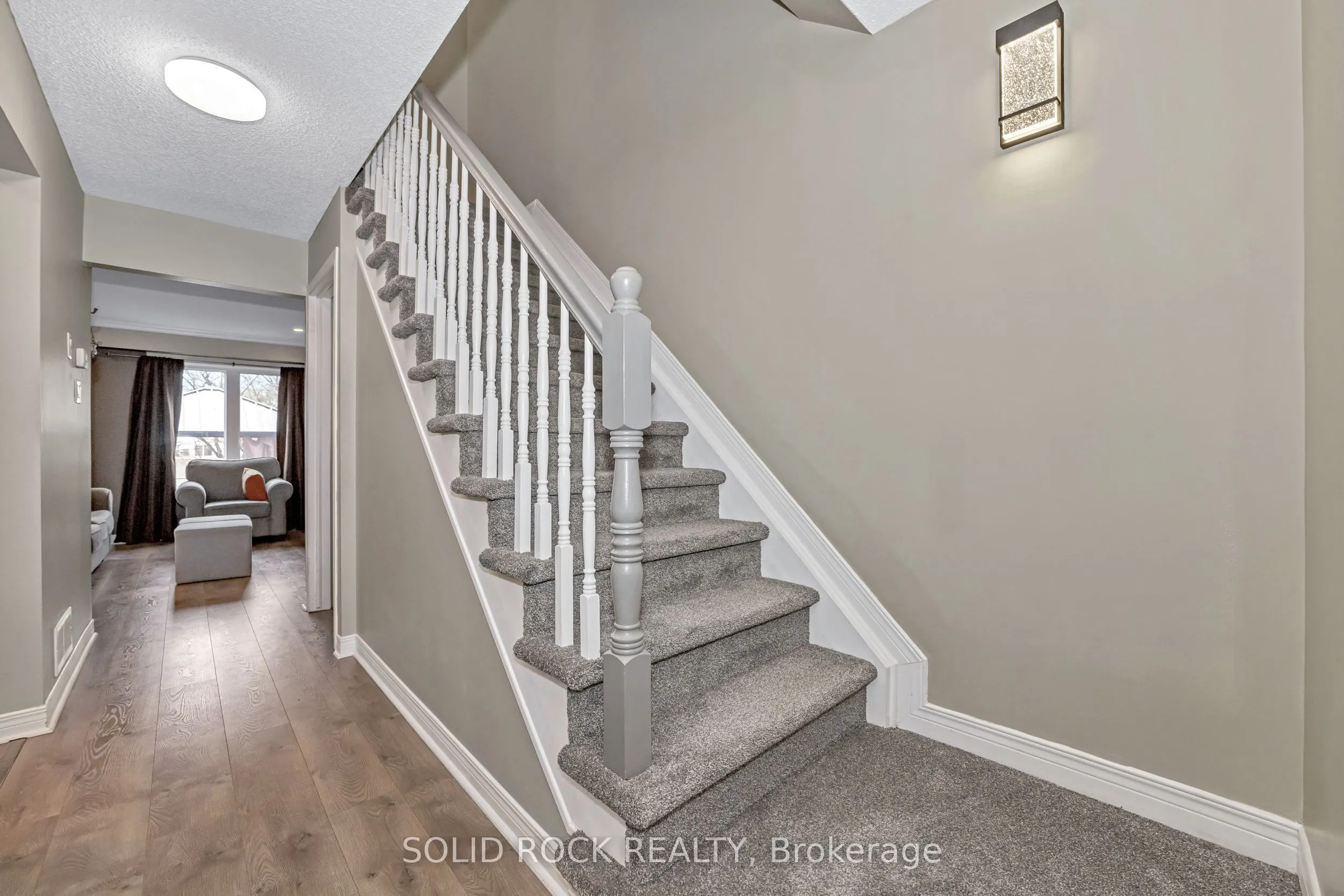 37 Grenadier Way