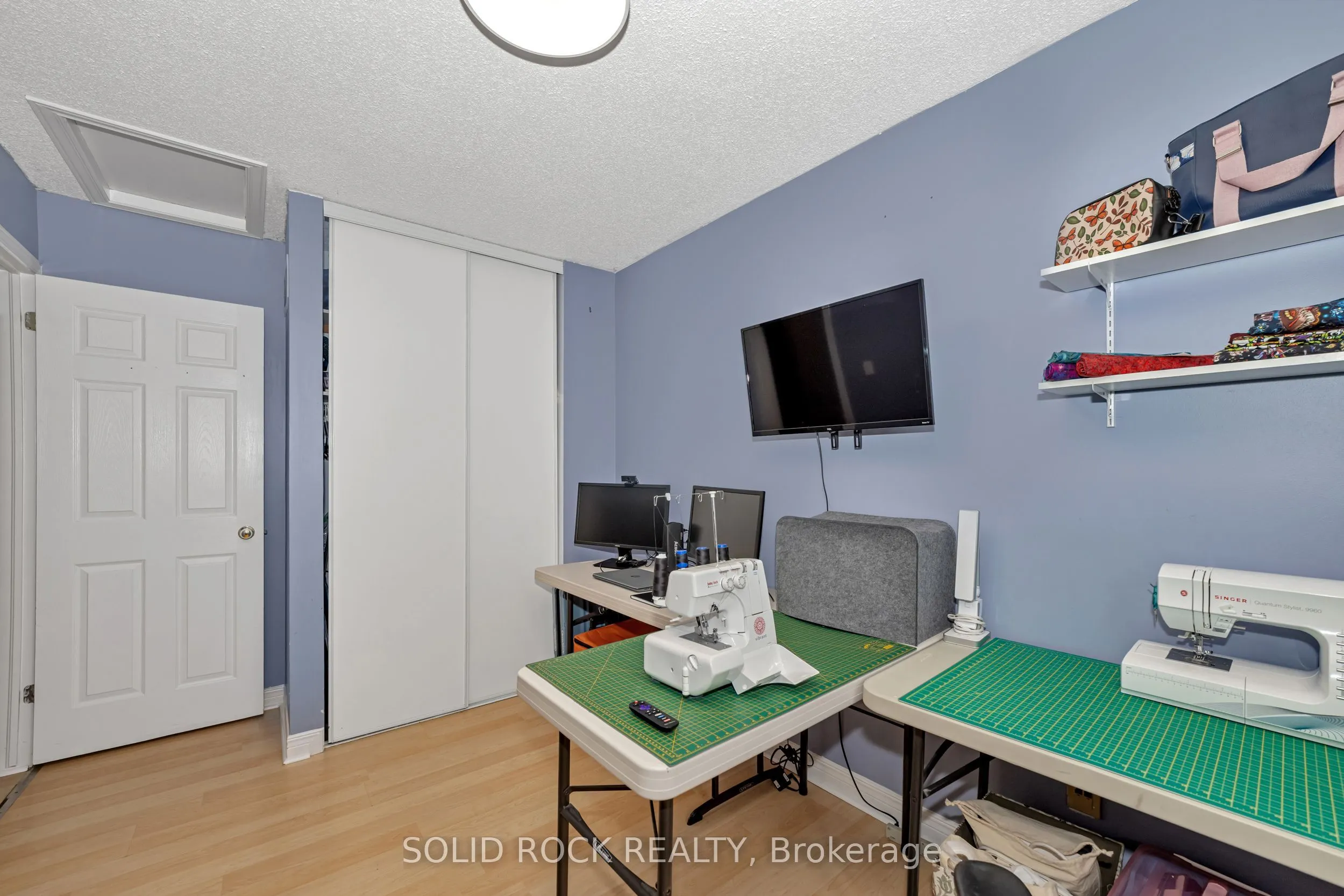 37 Grenadier Way
