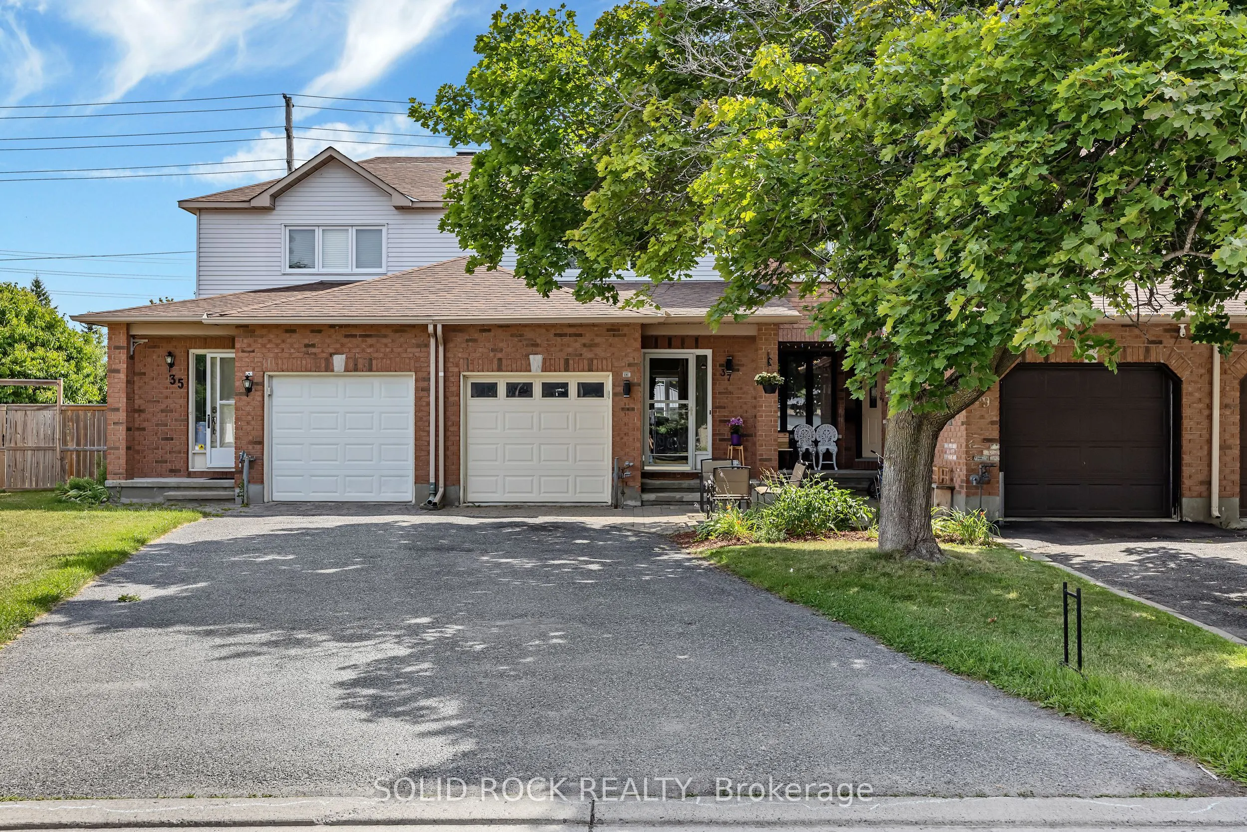37 Grenadier Way