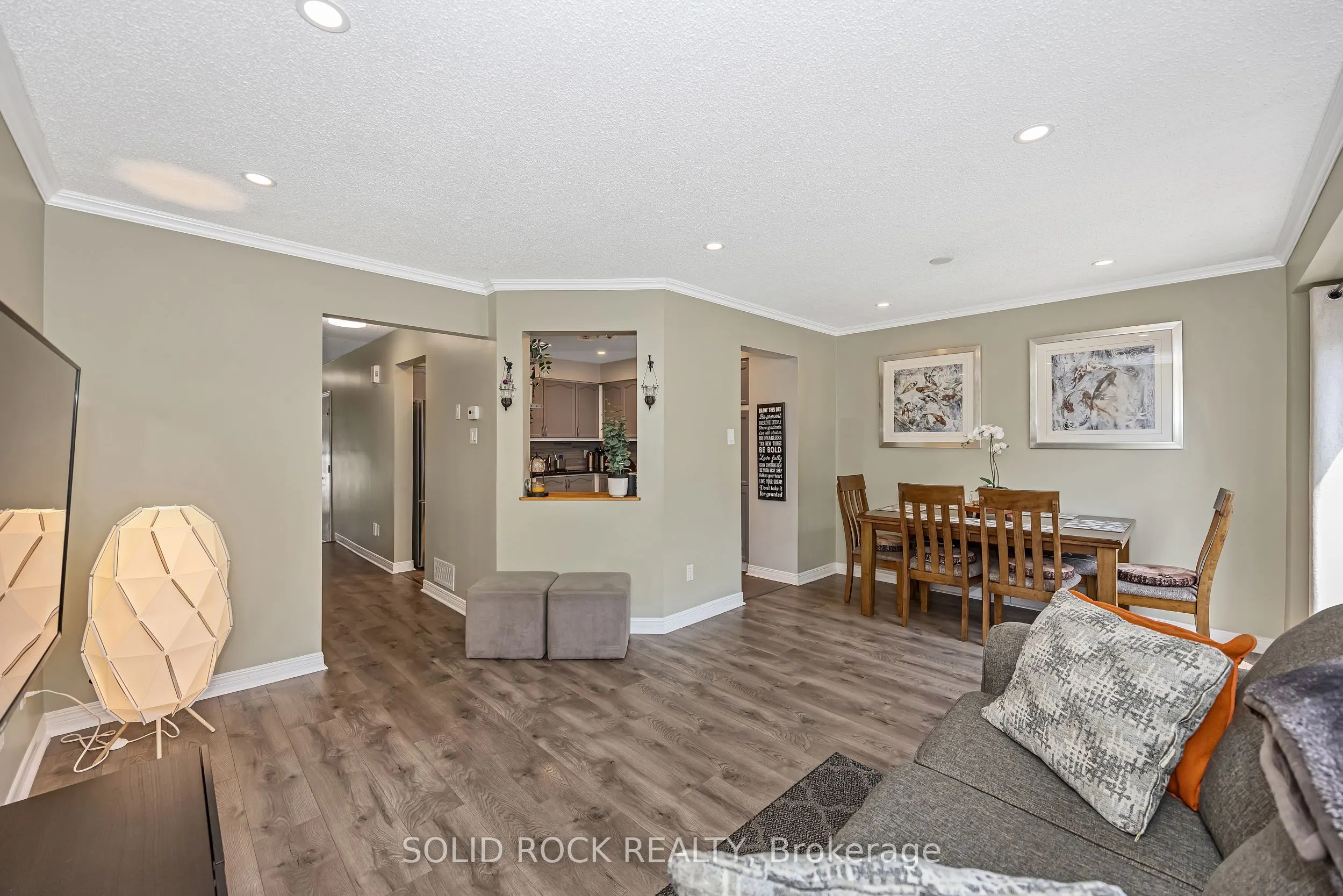 37 Grenadier Way