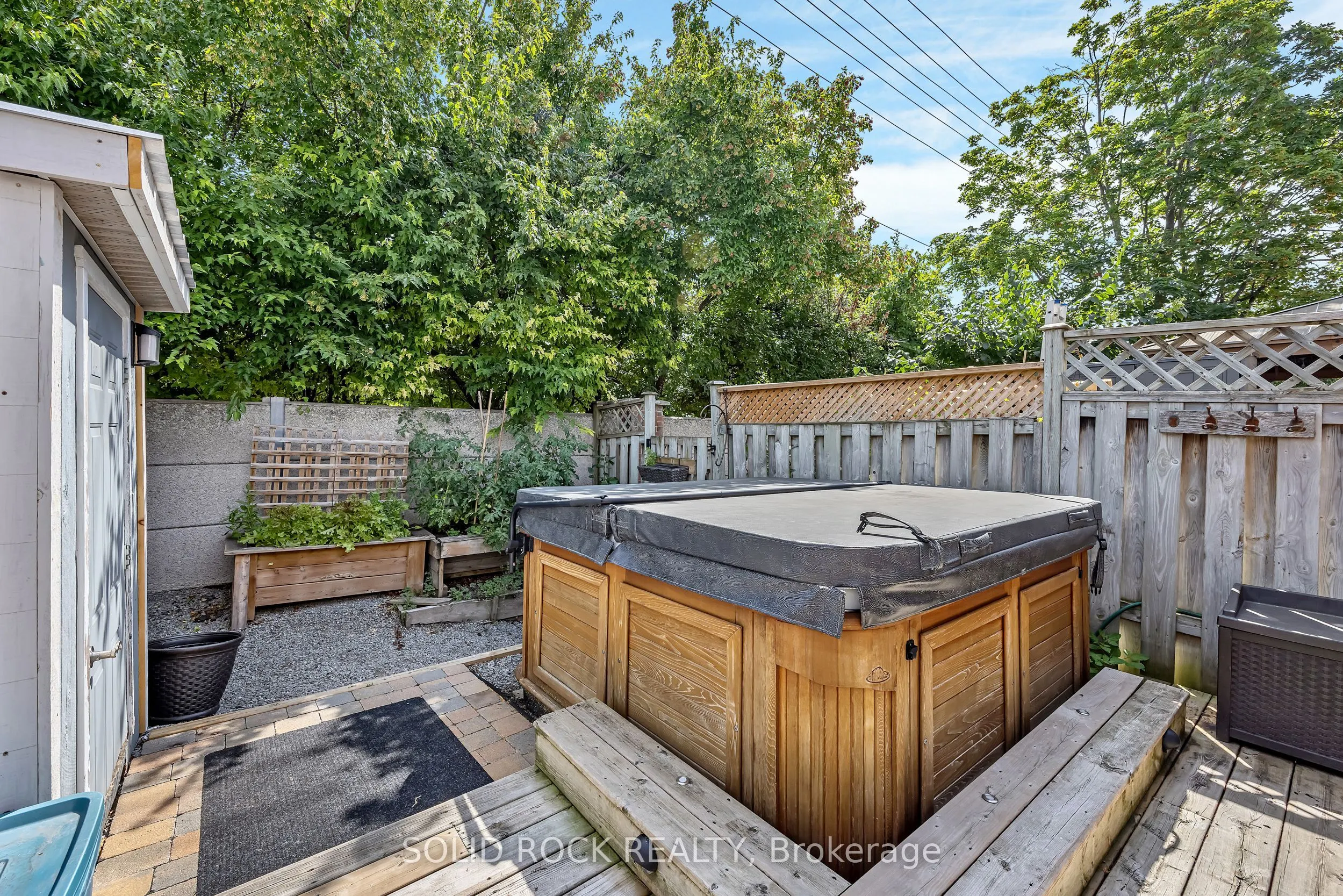 37 Grenadier Way