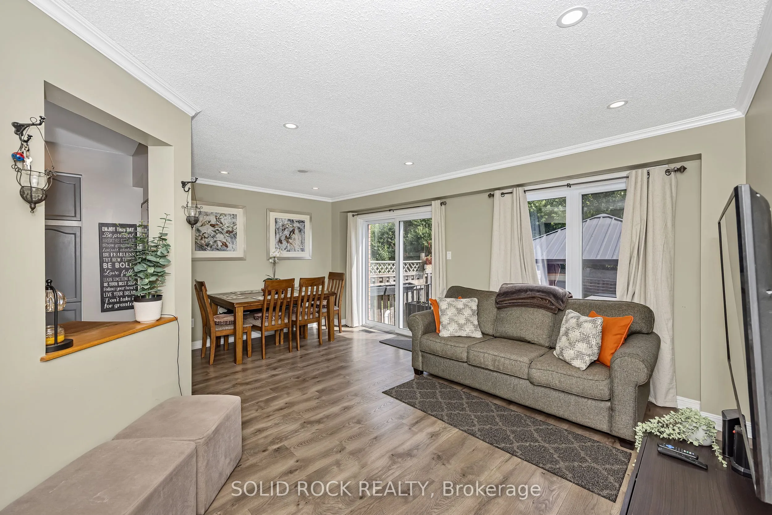 37 Grenadier Way