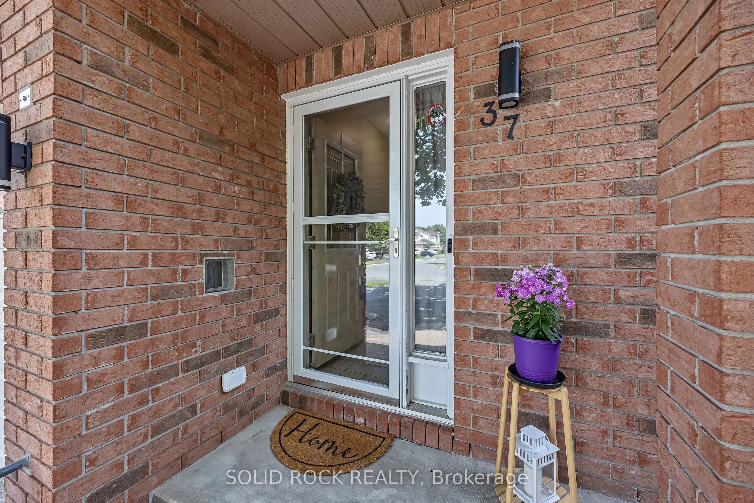 37 Grenadier Way