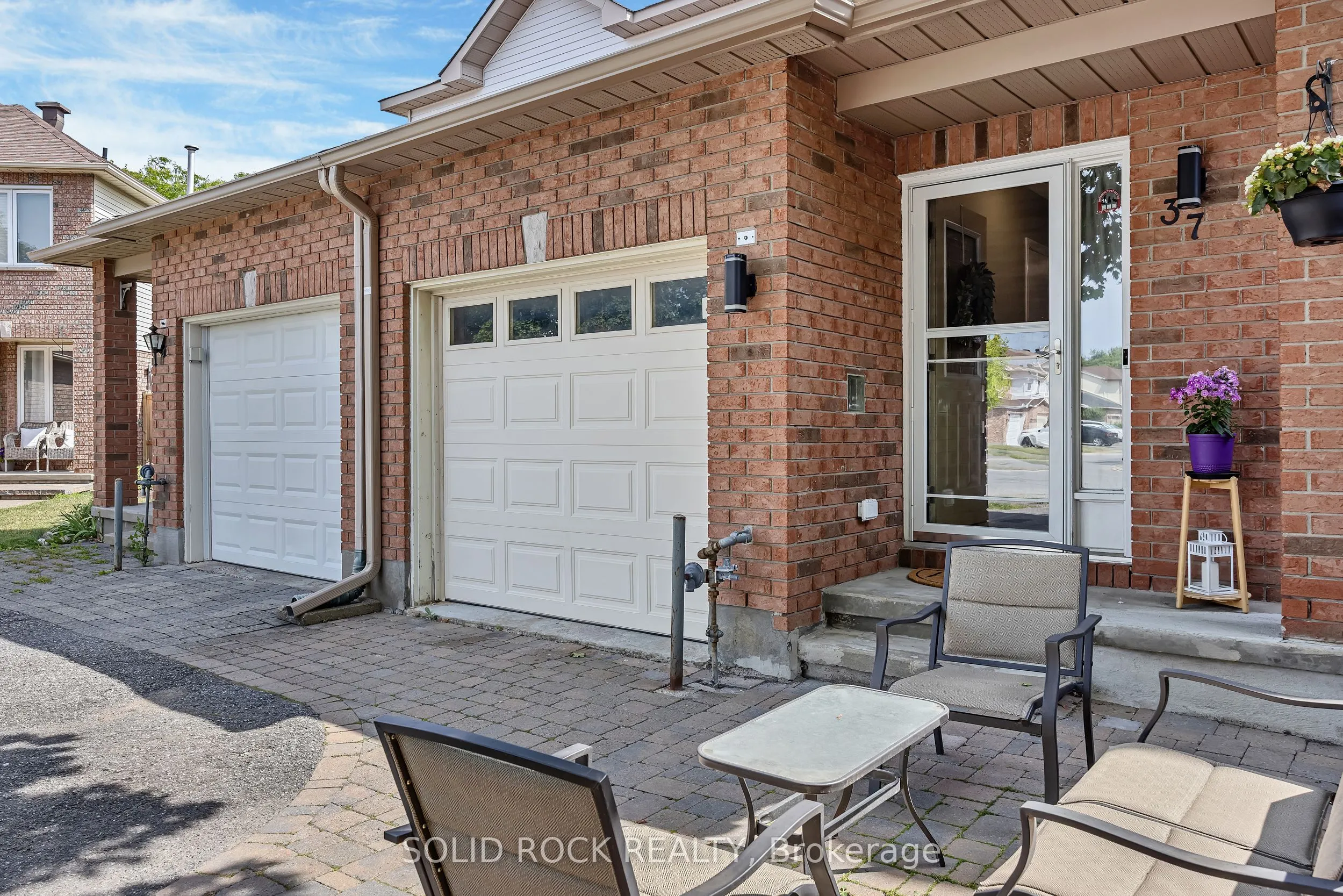 37 Grenadier Way