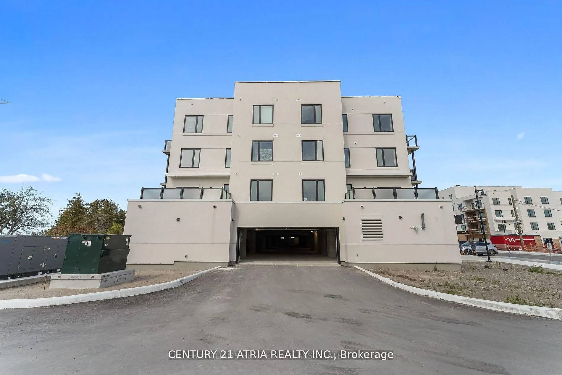 19A West Street N, #303