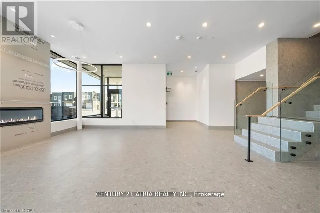 19A West Street N, #303