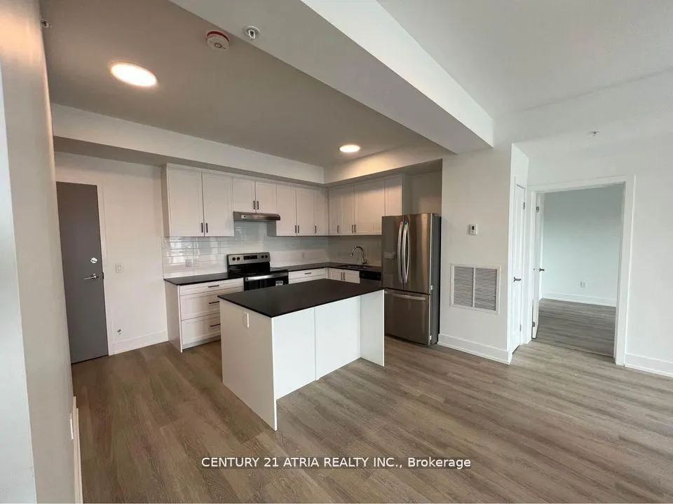 19A West Street N, #303